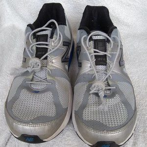 New Balance Men's 1540v2 Walking Shoes Sneaker Size 11.5 4E W Blue and Silver